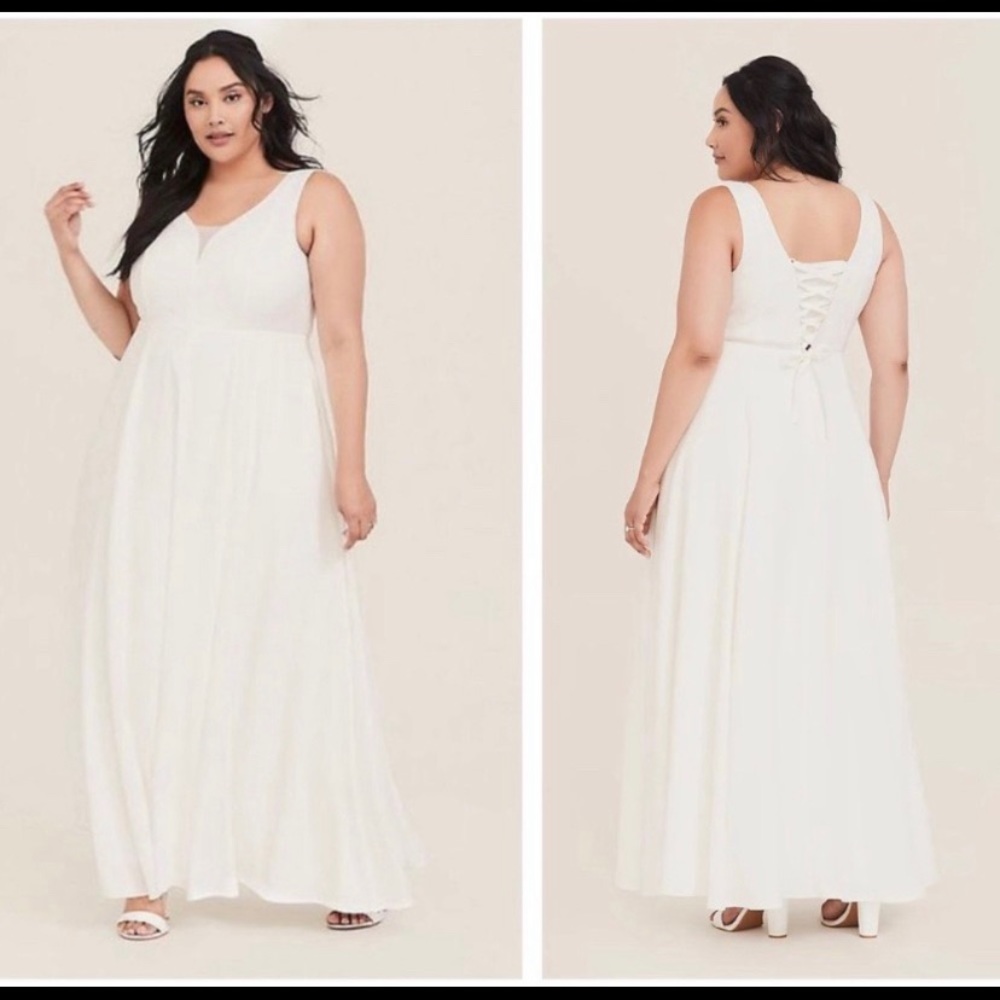 *NWT* WEDDING IVORY JACQUARD SWEETHEART GOWN
